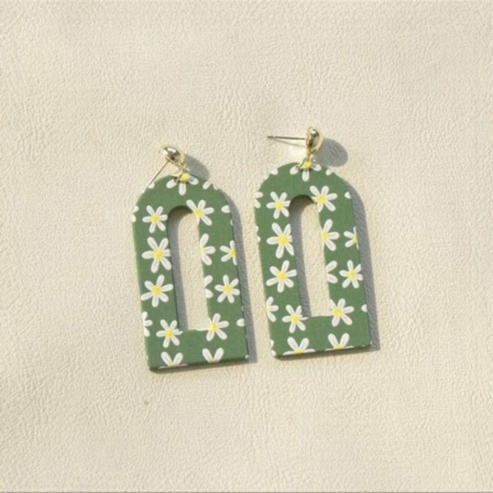 Green Floral Lightweight Drop Earring Polymer Clay Boho Cottagecore Girly